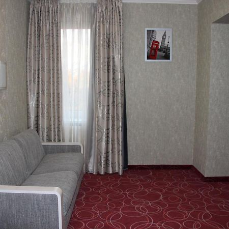 Hotel Magnum Berehowe Zimmer foto