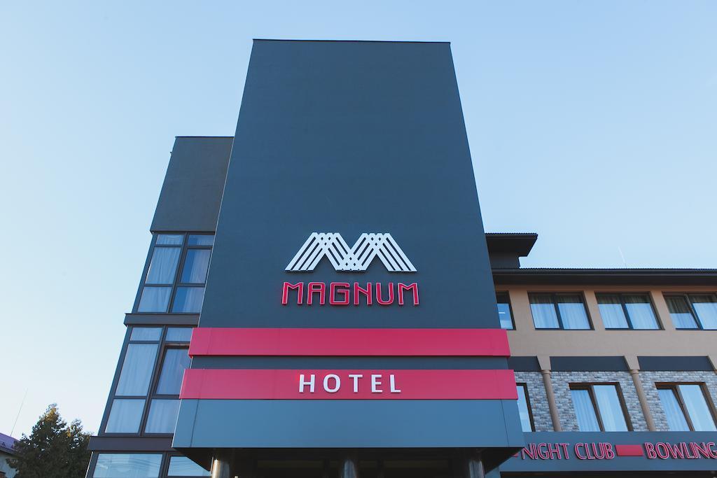 Hotel Magnum Berehowe Exterior foto