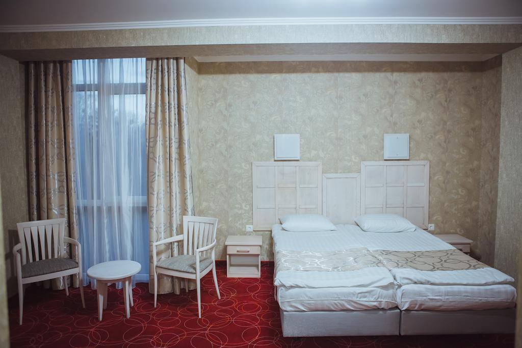 Hotel Magnum Berehowe Zimmer foto